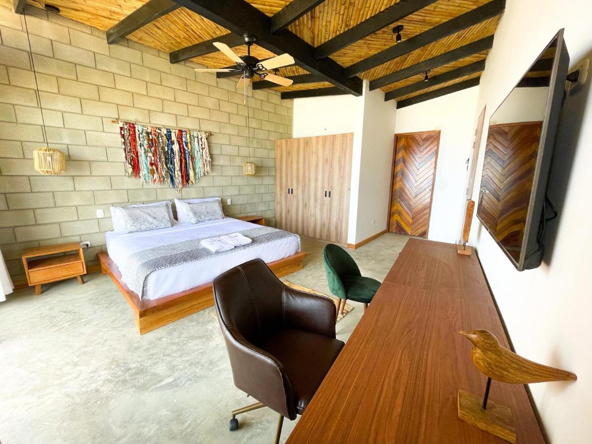 Diem Vichayito Beachfront Eco-Luxury ภายนอก รูปภาพ