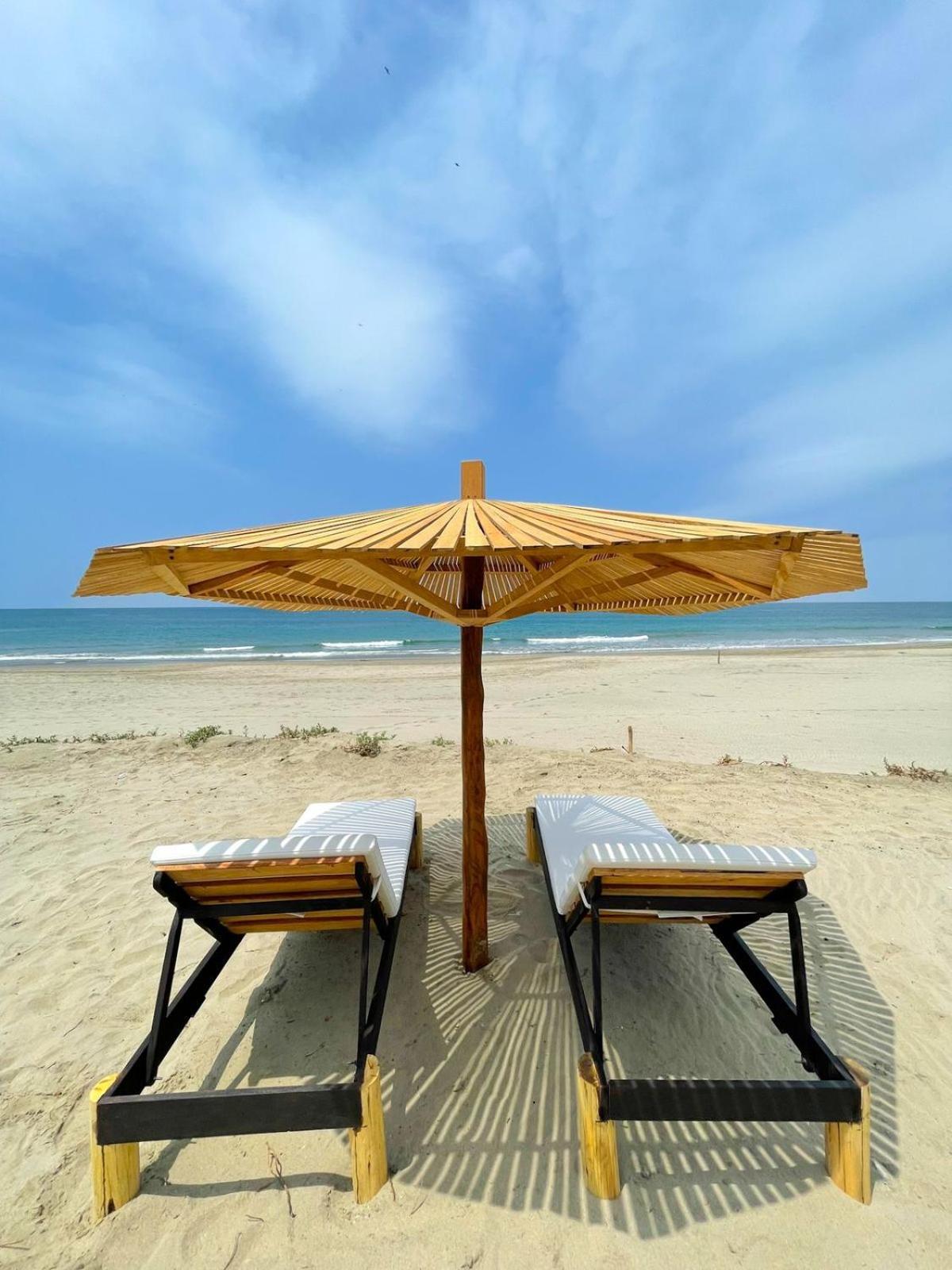 Diem Vichayito Beachfront Eco-Luxury ภายนอก รูปภาพ