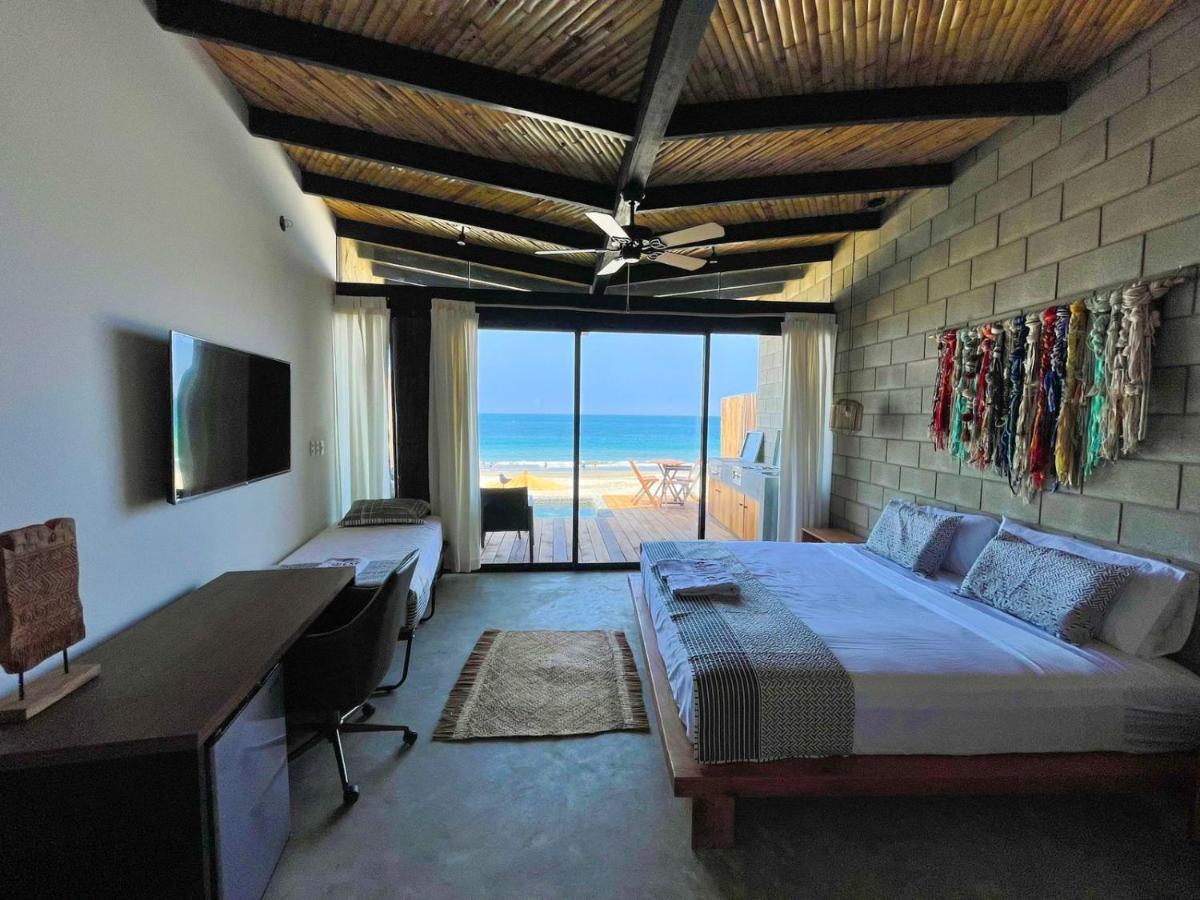 Diem Vichayito Beachfront Eco-Luxury ภายนอก รูปภาพ