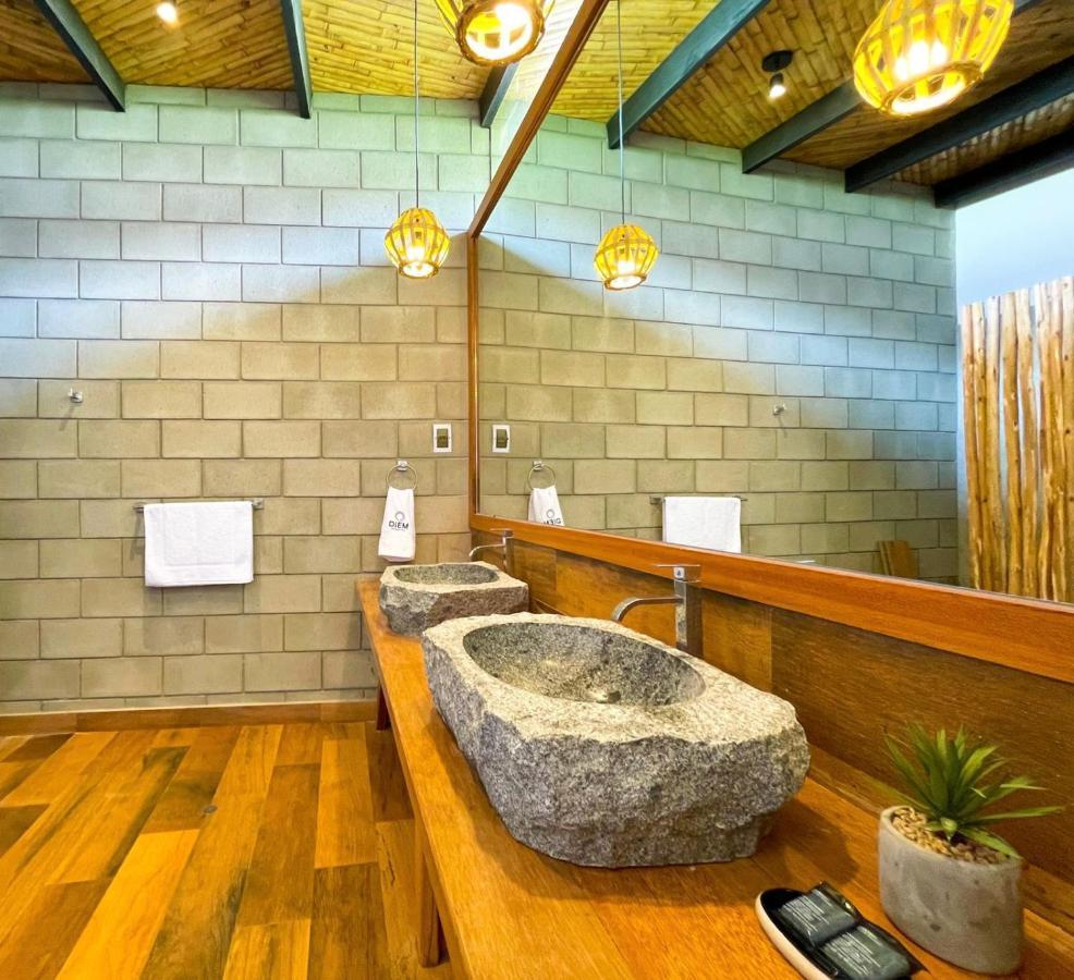 Diem Vichayito Beachfront Eco-Luxury ภายนอก รูปภาพ