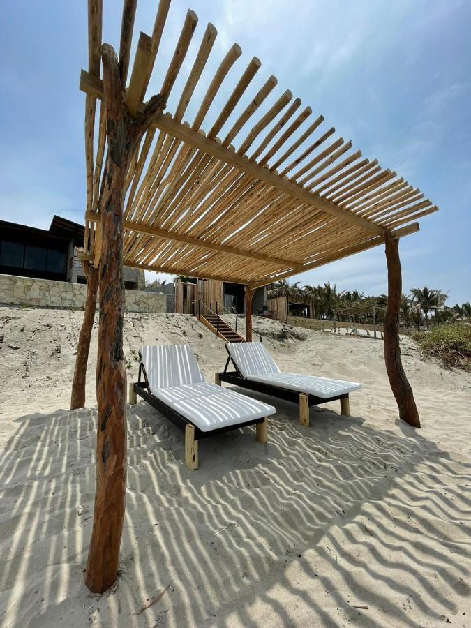 Diem Vichayito Beachfront Eco-Luxury ภายนอก รูปภาพ