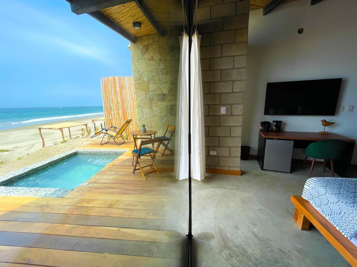 Diem Vichayito Beachfront Eco-Luxury ภายนอก รูปภาพ