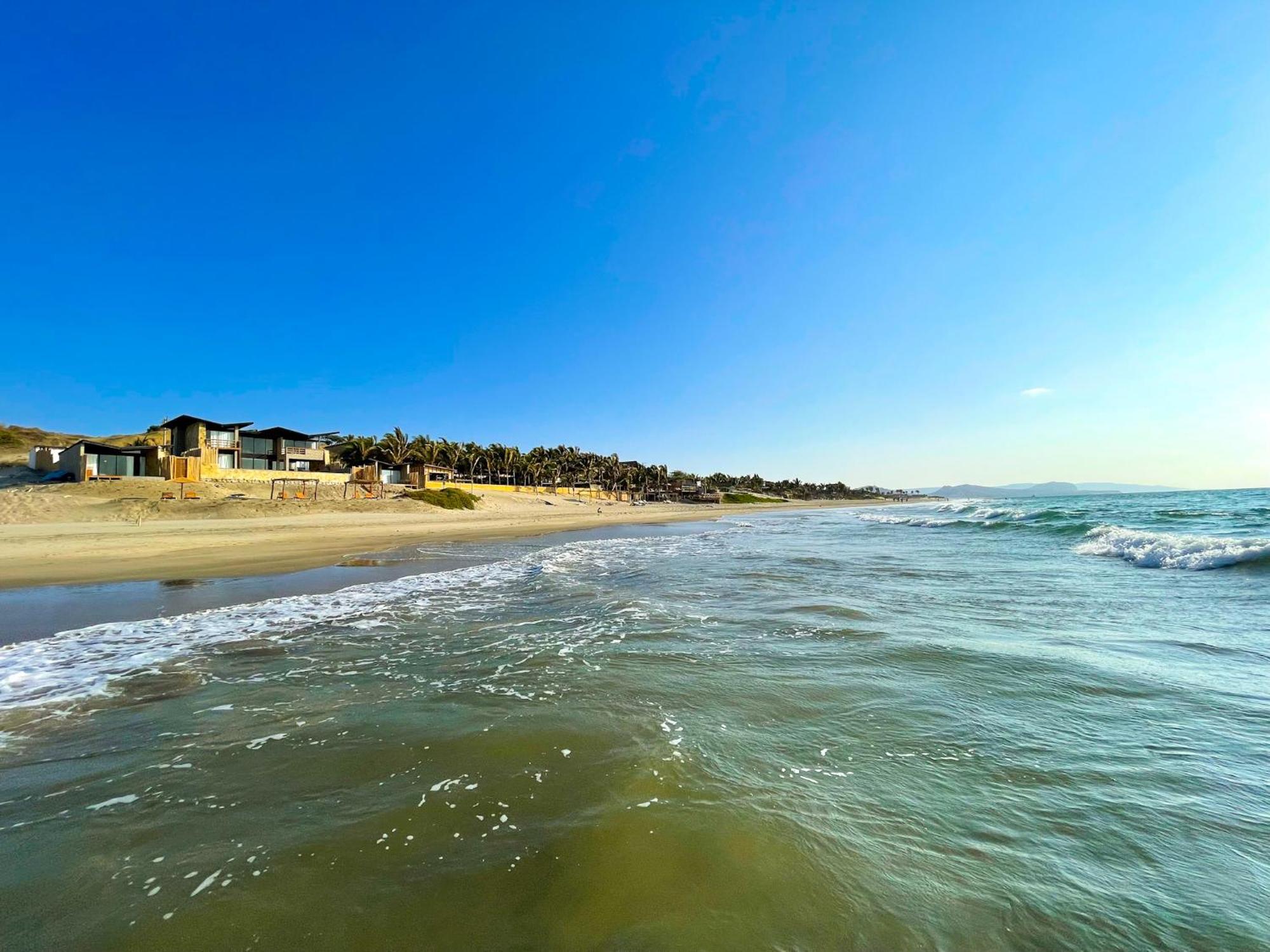 Diem Vichayito Beachfront Eco-Luxury ภายนอก รูปภาพ