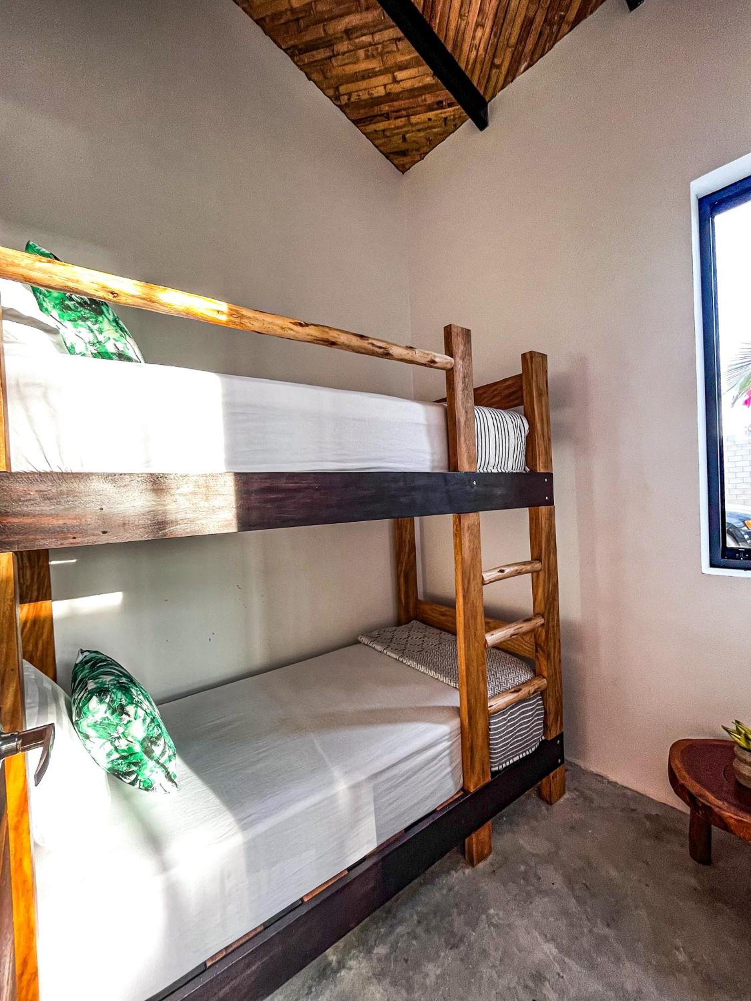 Diem Vichayito Beachfront Eco-Luxury ภายนอก รูปภาพ